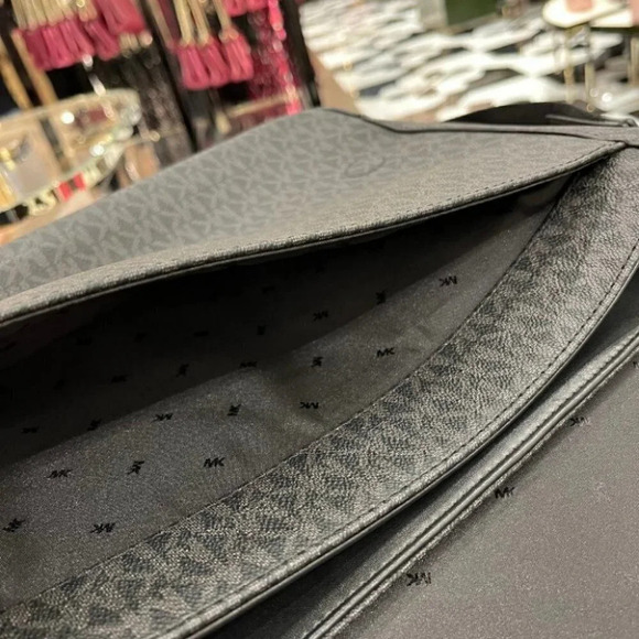 37U9LHRM2B HARRISON LAPTOP Messenger Crossbody - Picture 11 of 11